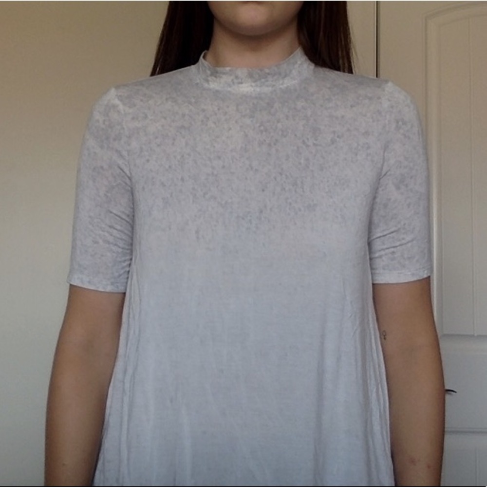 Flowy Cut-Out Shirt🖤